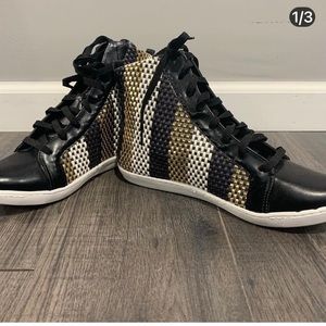 High top Metallic looking sneakers 37-8 new